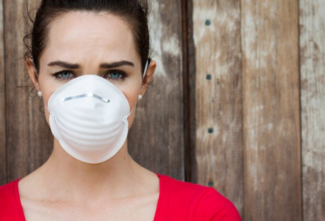 Maske N95 spasavaju živote: Zašto ih je tako teško naći usred pandemije?